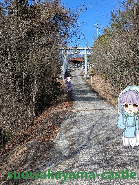 白鳥神社・参道